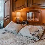 Comme A La Maison