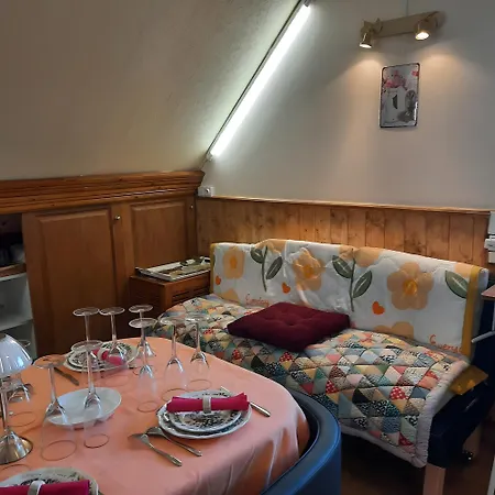 Comme A La Maison Курсёль-сюр-Мер