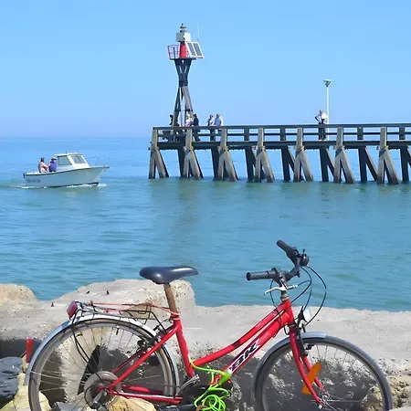 Comme A La Maison * Курсёль-сюр-Мер